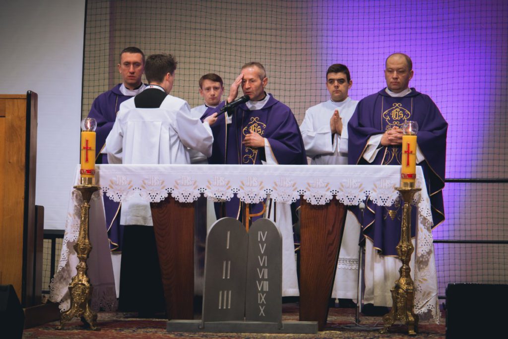 SMAP DUKLA: Młodzi na porannej Eucharystii
