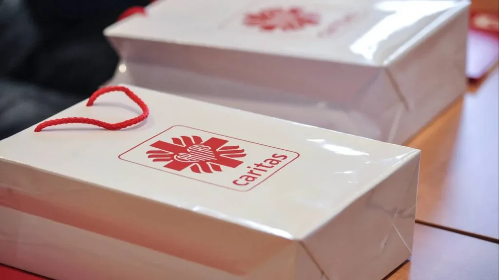 Tak pomaga w Polsce Caritas. Blisko 250 hospicjów, 4000 osób, 30 tysięcy pacjentów