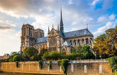 „Wyjątkowa Środa Popielcowa”. Francja: Nigdy nie było tylu wiernych, zwłaszcza młodych