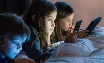 Ochrona dzieci w sieci. Kids Alert na pomoc rodzicom. Pobierz aplikację!